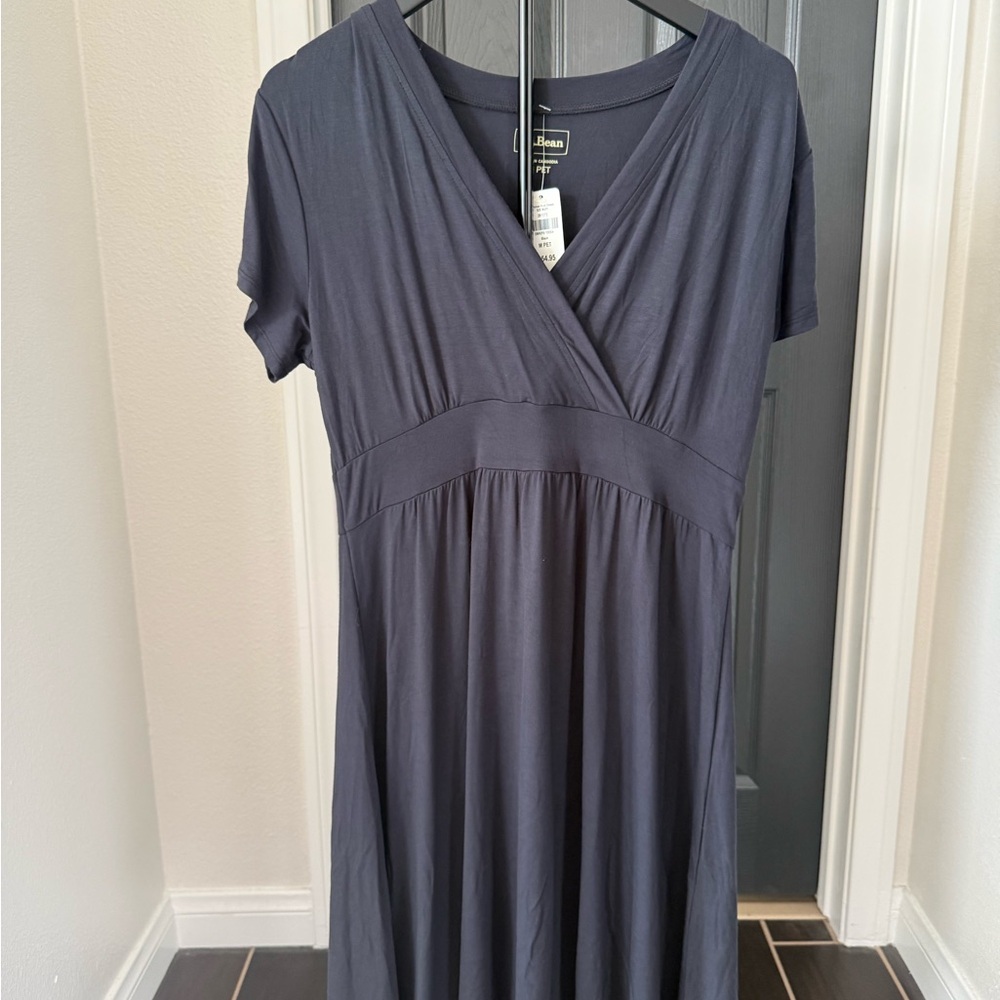 Classic V-Neck Short Sleeve Midi Dress - Charcoal